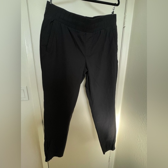 Modern Ambition NWoutTags woman’s black stretch tapered jogger - Picture 1 of 3